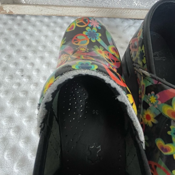 Dansko Floral Patent Professional Slip On Clogs Size 36 GUC - Picture 3 of 9